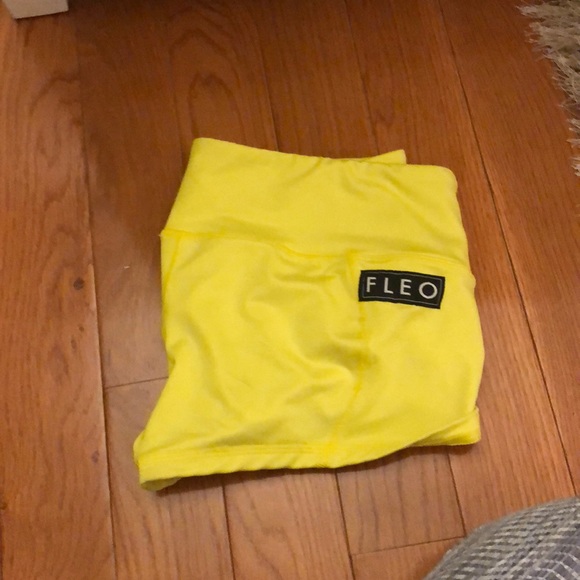 Fleo Pants - Fleo Neon Yellow Contour Shorts XL